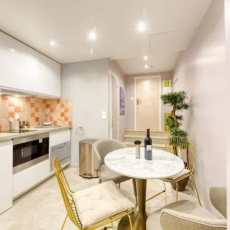 Elysee Prestige Apartment